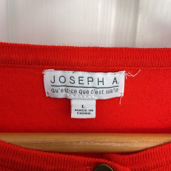 Cute Joseph A sweater. luxurious Rayon & Nylon weave feels rich and silky. Large - Picture 2 of 4